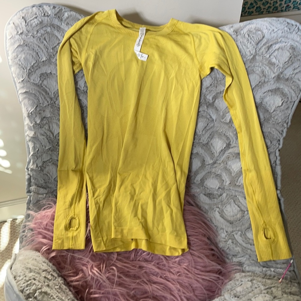 Swiftly Tech Long Sleeve Shirt *Full Length Size 4